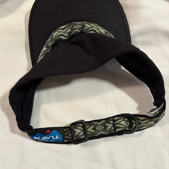Kavu Black and Green Patterned Adjustable Strapvisor - Picture 2 of 4